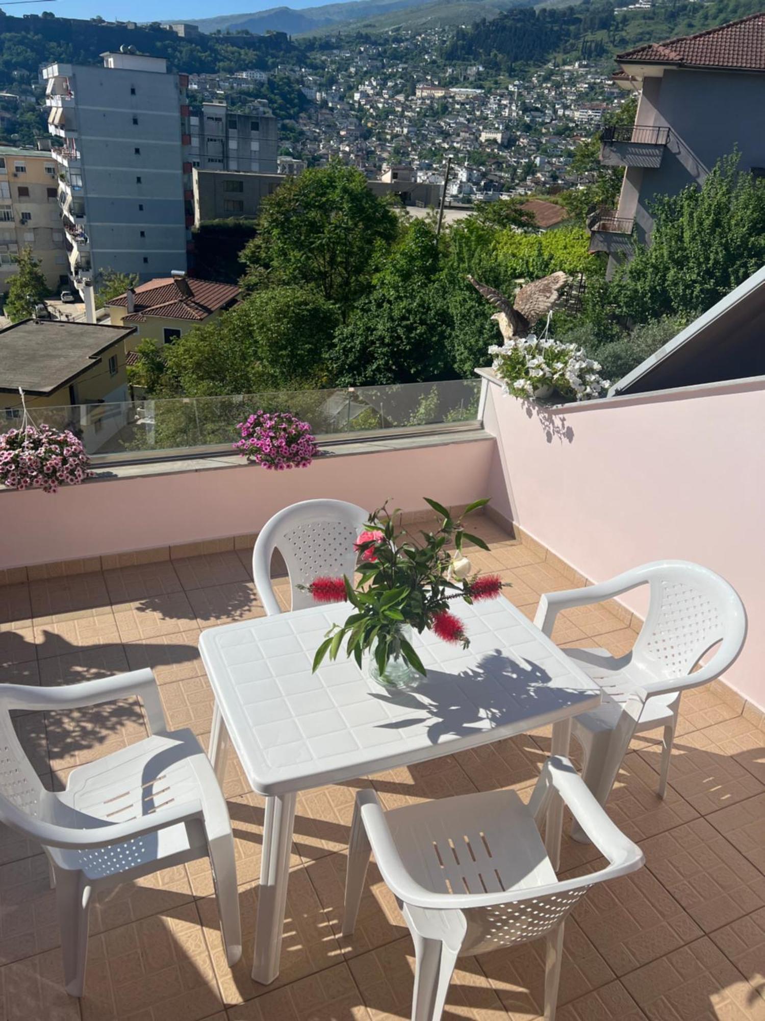 Flower Terrace Apartment Gjirokaster Exterior photo
